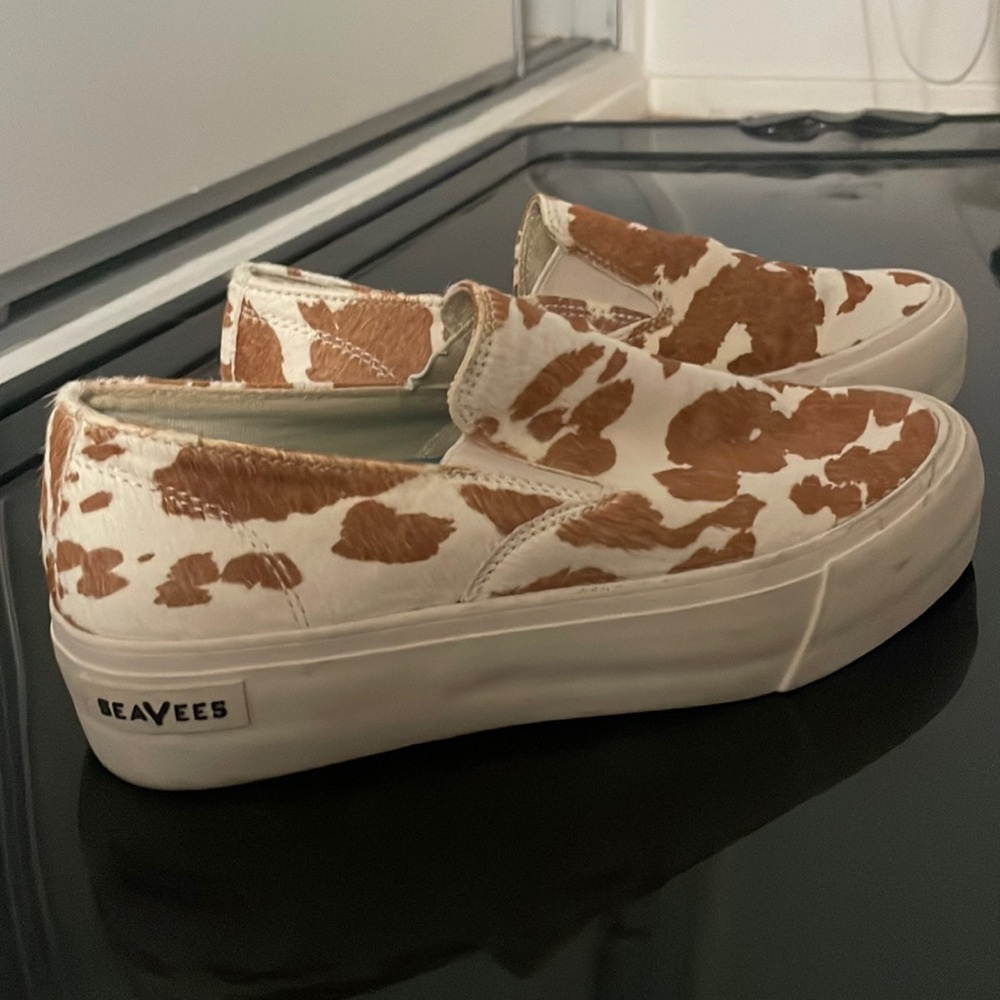 Like new Seavees platform cow print slip on